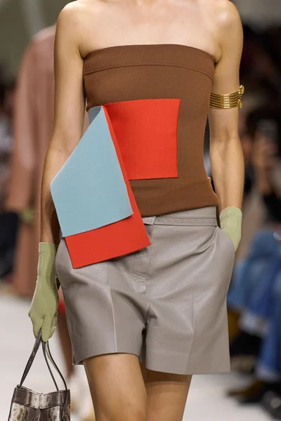 Look 9